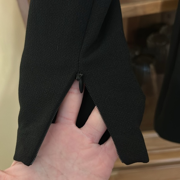 Pomander Place Off-Shoulder Top - Picture 6 of 10